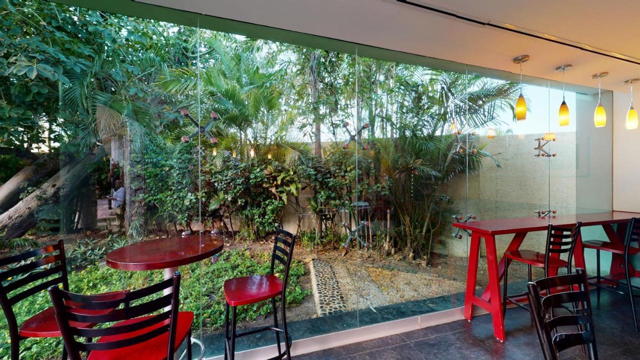 แกรนด์ พาร์ค รอยัล โกซูเมล ออล อินคลูซีฟ Hotel ภายนอก รูปภาพ The interior of the restaurant
