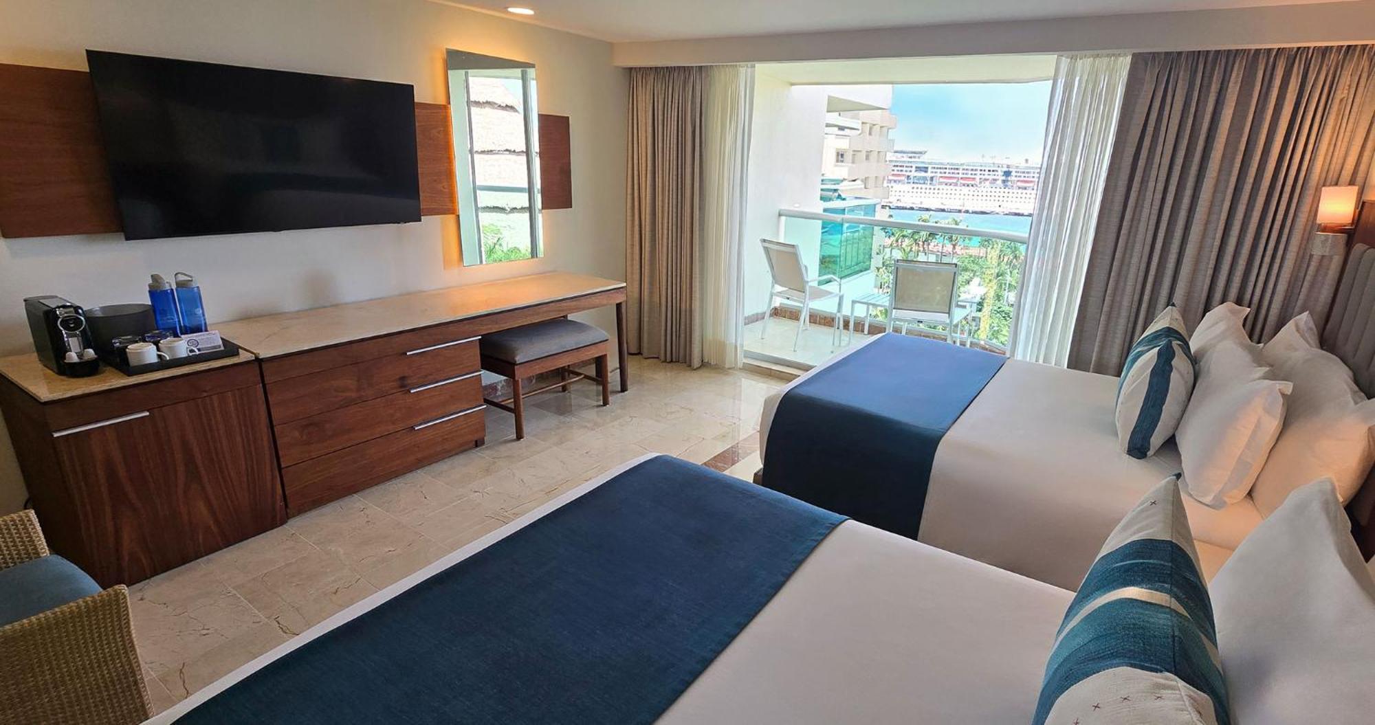 แกรนด์ พาร์ค รอยัล โกซูเมล ออล อินคลูซีฟ Hotel ภายนอก รูปภาพ